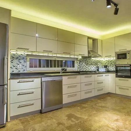 Kiziltas 6 Bedroom Seaview With Private Pool Hot Tub 别墅 *