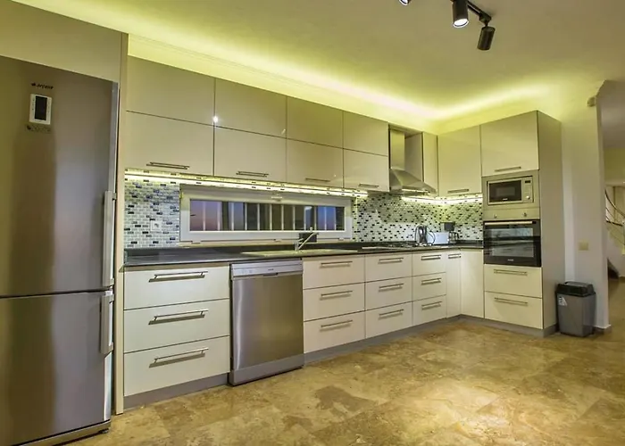 Kiziltas 6 Bedroom Seaview With Private Pool Hot Tub Willa *